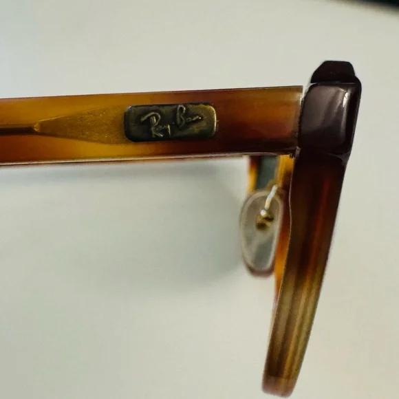 Vintage B&L Ray-Bans W1104 Tortoise Shell frame - www  display picture 3
